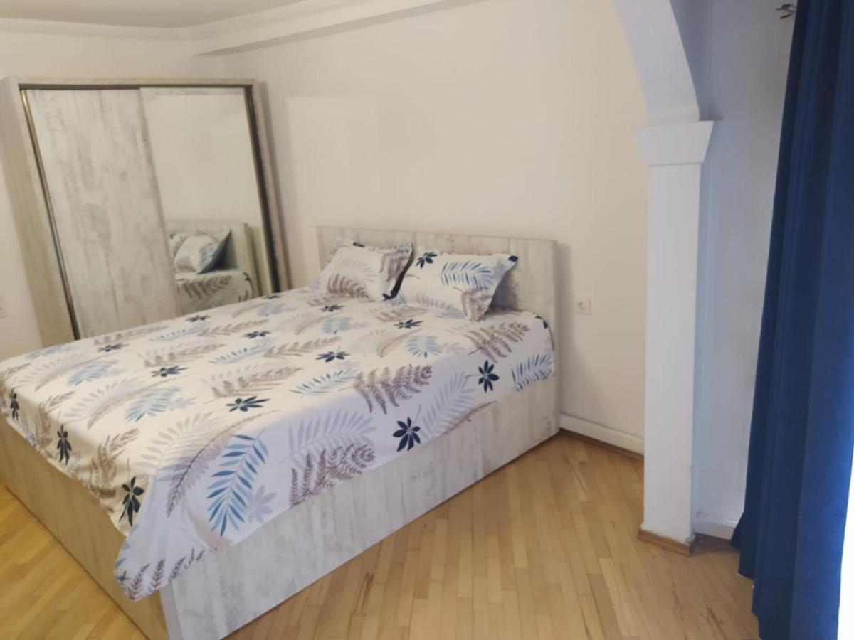 Apartment Dry Bridge Tbilisi Buitenkant foto
